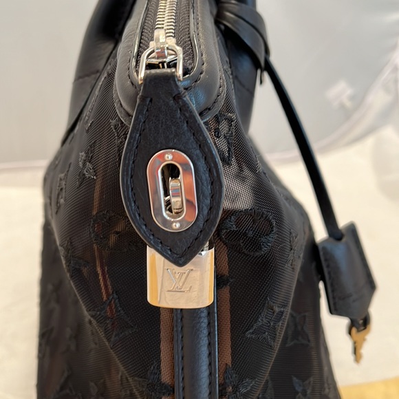 Louis Vuitton Monogram Transparence Lockit - Picture 9 of 16